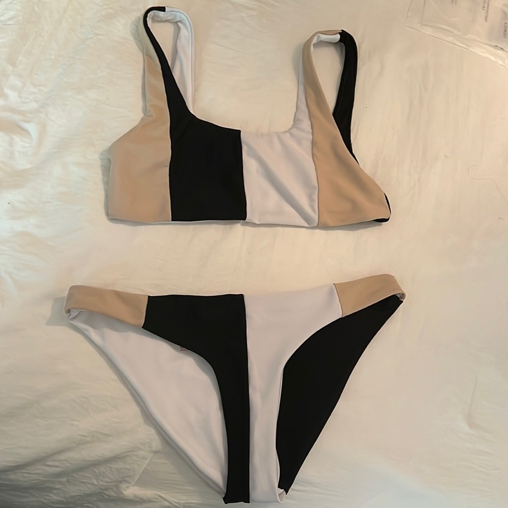 Color block bikini set